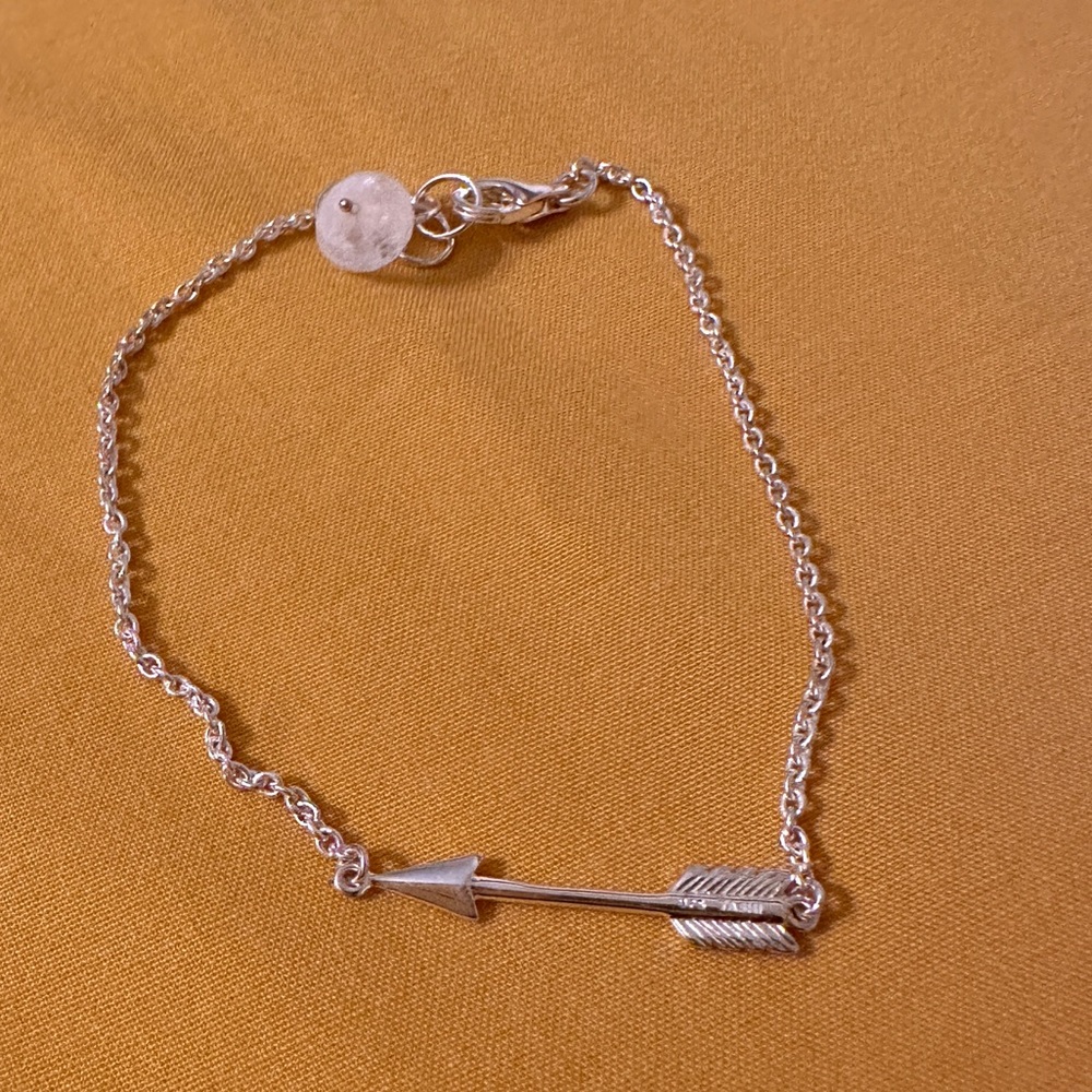 Arrow bracelet